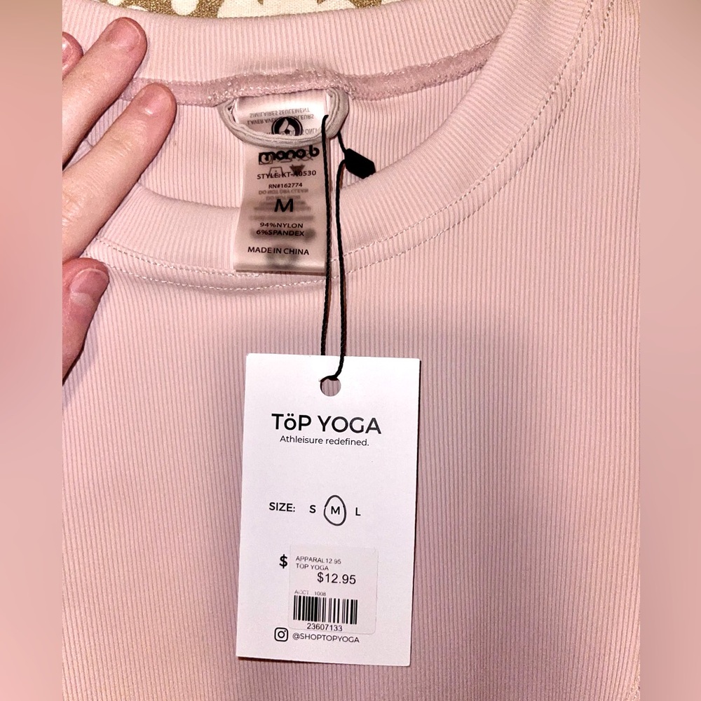 ✨HP✨ NWT “TOP YOGA” LADIES ATHLETIC TOP IN A PRETTY DUSTY ROSE, COMFY! SIZE MED. - Picture 3 of 3